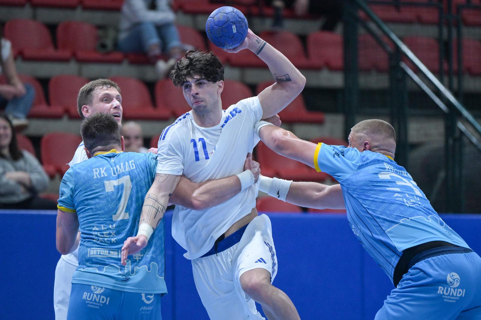 Giorgi Tskhovrebadze prolazi između Bošnjaka i Ćuzovića (foto: Igor Soban / PIXSELL)