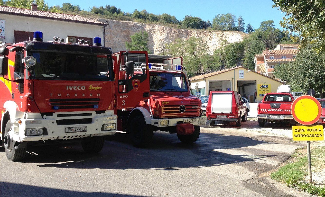 Požar su ugasili djelatnici javne vatrogasne postrojbe Pazin (Foto: Arhiva)
