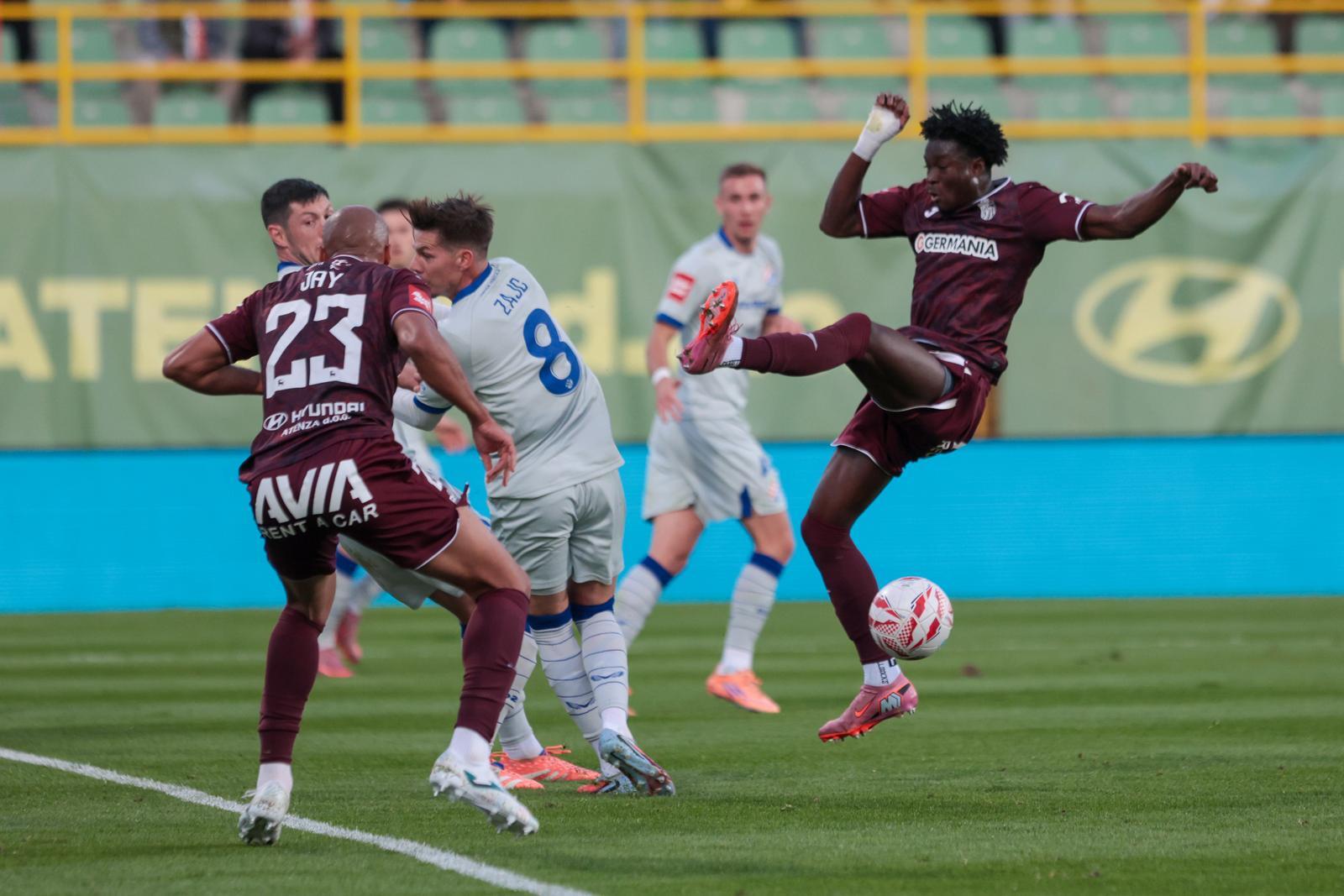 DVOSTRUKI STRIJELAC - Salim Fago Lawal promašuje 'hattrick' (foto: Srećko Niketić / PIXSELL)
