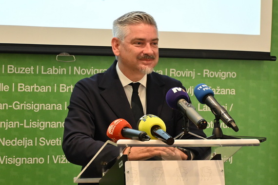 Miletić govorio o Proračunu za 2026. godinu i odgovarao na pitanja o službenim putovanjima