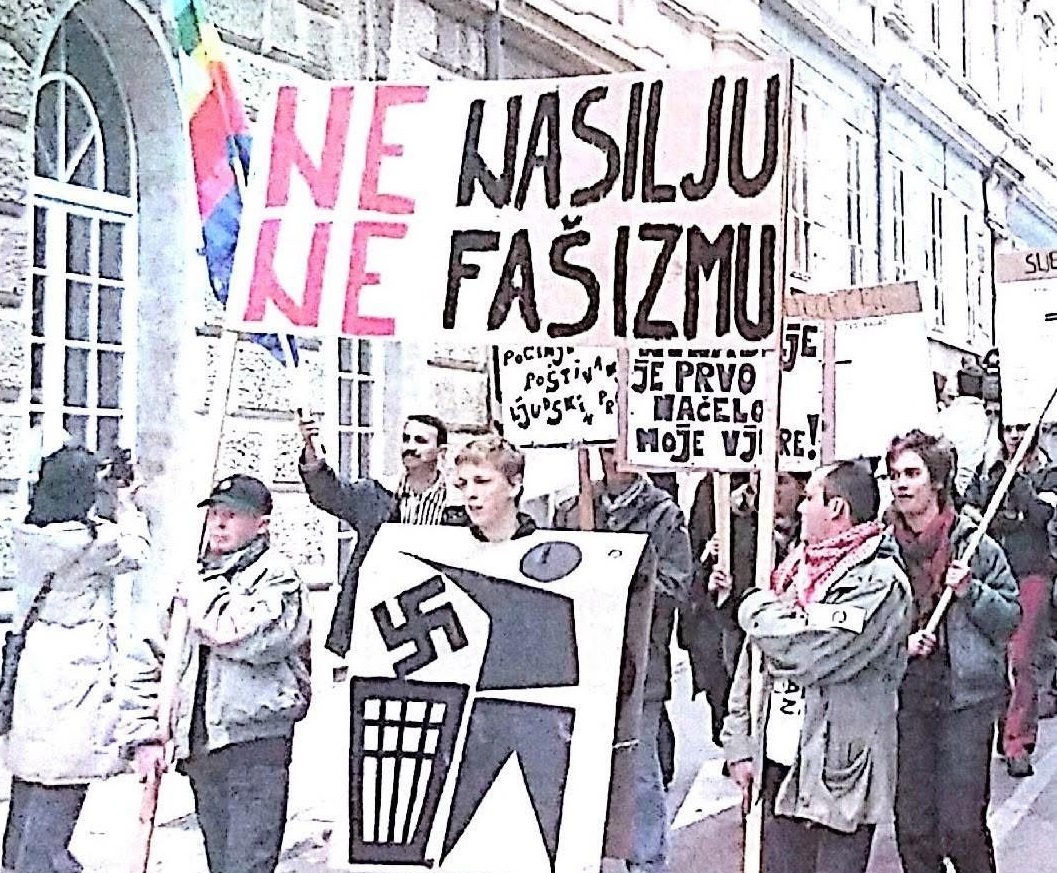 Fotografija marša iz 2004. godine u Puli