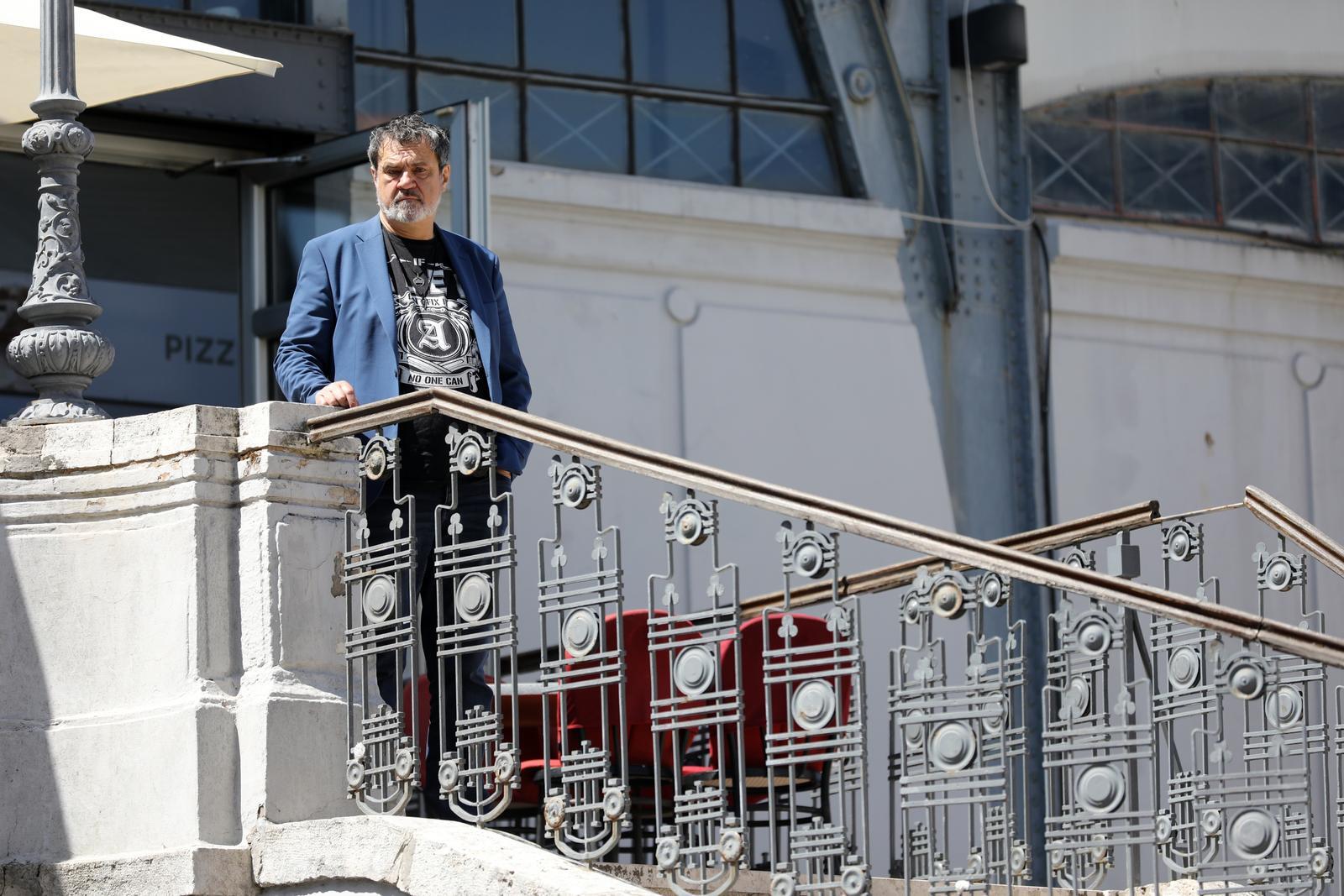 Alen Vitasović na pulskoj tržnici (Foto: Saša Miljević/PIXSELL)