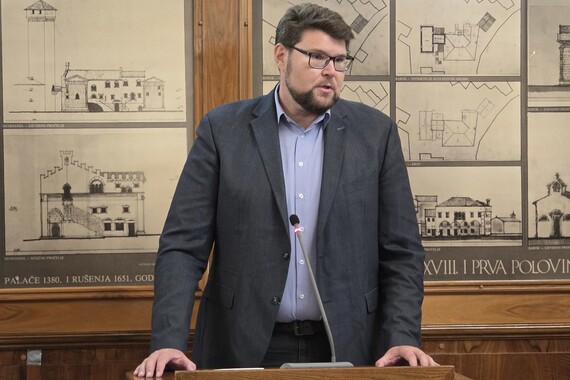 Grbin: Kad bi se ukinula građevinska dozvola za hotel Valkane, u Hrvatskoj bi bio ukinut i abortus!