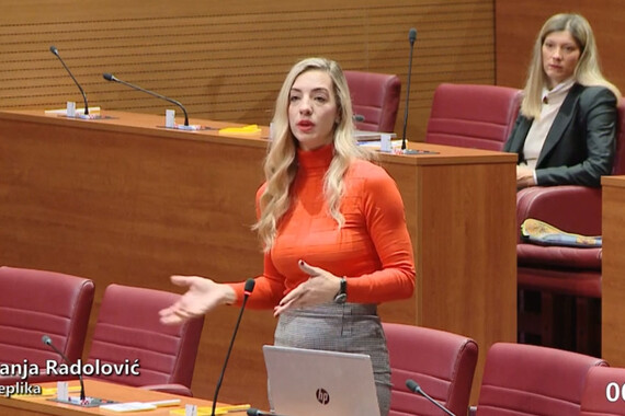 Sanja Radolović (SDP): Ako država deset godina ne može obnoviti stubište, kako će izgraditi 9.000 stanova za priuštivo stanovanje?