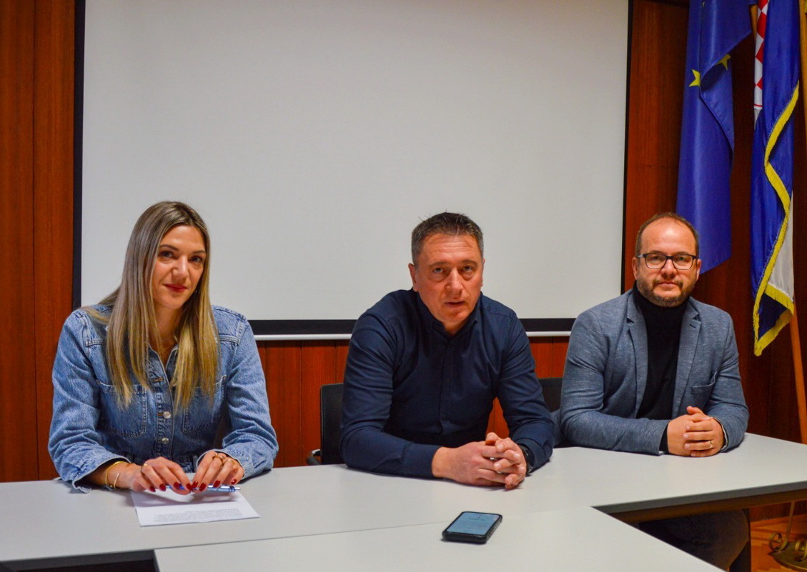 Linda Grebac, Đulijano Petrović i Marko Londero