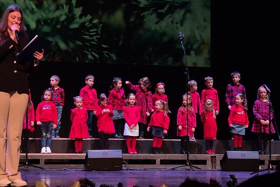 Emocije do suza u INK-u: Blagdanski koncert Studija Zaro posvećen nezaboravnoj Lindi