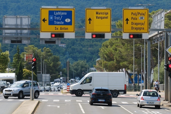 DOBRA VIJEST ZA VOZAČE Od ponoći bez vinjete za brzu cestu do Trsta