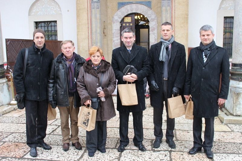 Eros Sorić, gradonačelnik Sarajeva Ivo Komšić sa suprugom, Boris Miletić, Valter Flego i Aleksandar Matić