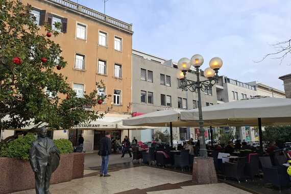 Pula već tri dana osvijetljena, ali nije u pitanju sunce...Evo što kažu u Gradu