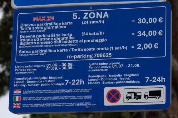 Građanka ogorčena parkirnim automatima u Puli: 'Svjetlucaju, ali ne rade, a novac je potrošen'