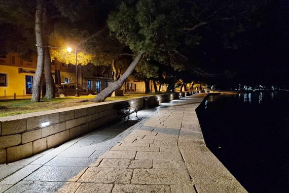 Noćni teror u Fažani: Maskirani maloljetnici s palicama i pištoljem harali po turistima. DORH pokrenuo postupak protiv dvojice