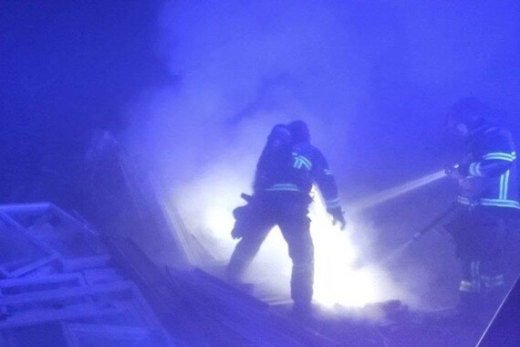 Opasan požar u Pazinu, jutros sazvana civilna zaštita: 'Ne možemo disati, izgleda kao da je cijeli grad bez struje'