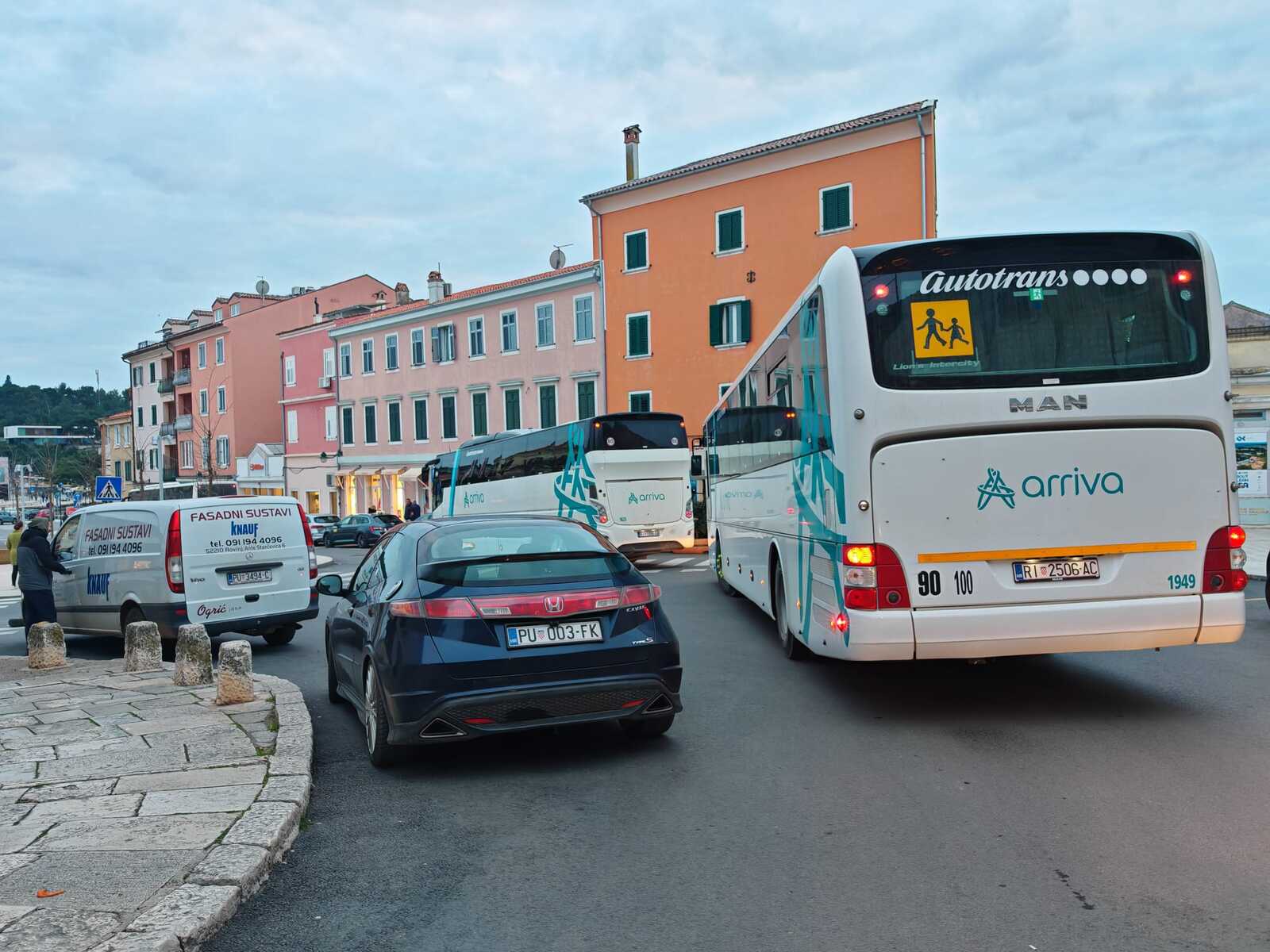 Gužve oko Trga na lokvi (Foto: Aldo Pokrajac)