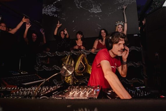 Večer elektronske glazbe u Kotaču uz dva vrhunska DJ-a