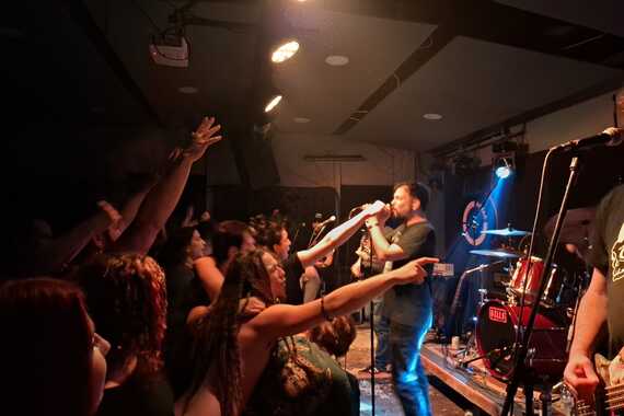 TRESAO SE CIJELI ROJC Mašinkova punk rock mašina obezglavila fanove  