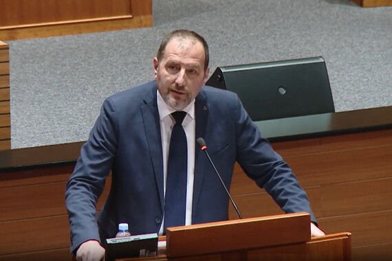 Paus ismijao borbu protiv bespravne gradnje. Citirao Josipa Dabru: 'Na svom ću šoru raditi što mi se radi...'
