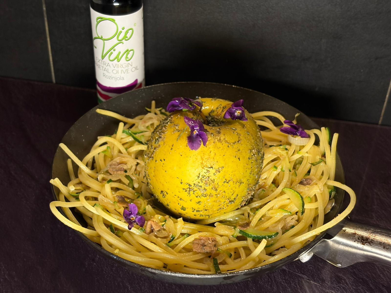 The apple spaghetti 