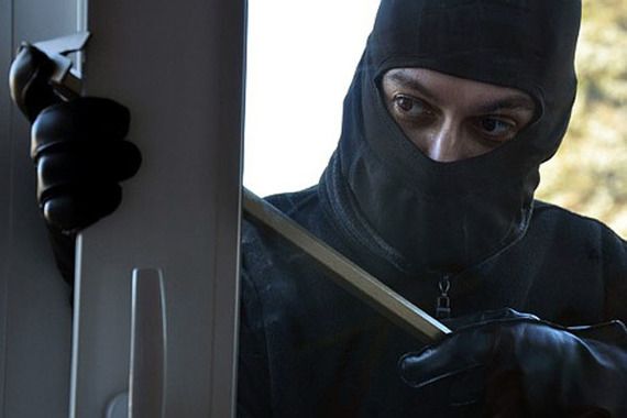 Provalio u ured kuće u Zabrežanima i ugostiteljski objekt u Lušetić Križu