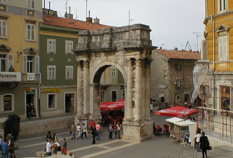Grad Pula je od 1. siječnja 2014. godine postao obveznik poreza na dodanu vrijednost, nakon čega je na iznos ugovorenih zakupnina obračunat PDV po stopi od 25%