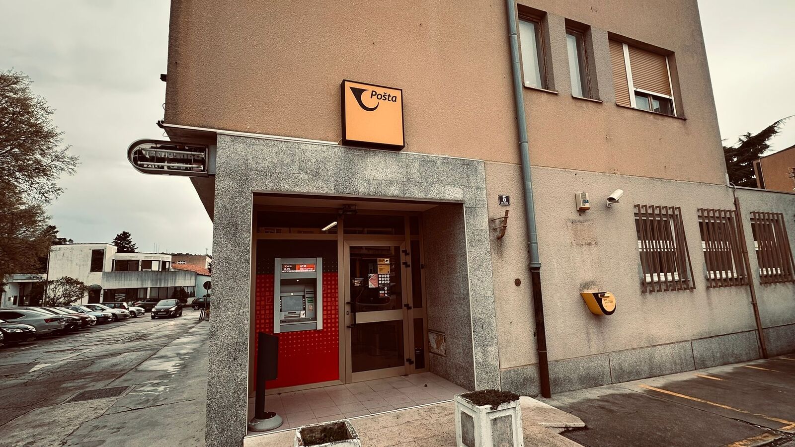 Centralna pošta u Labinu