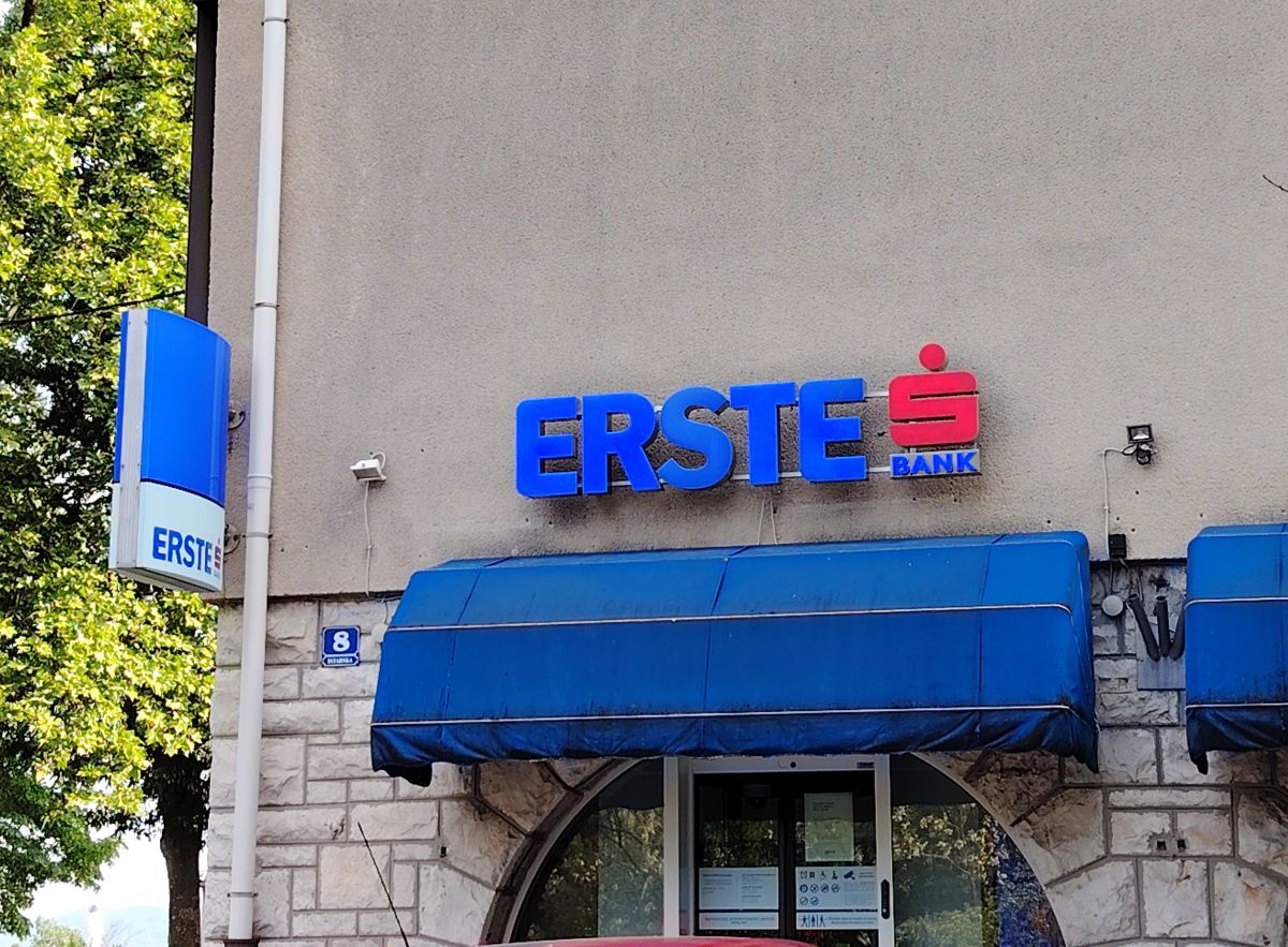 Erste banka u Potpićnu (Foto: Igor Radić)