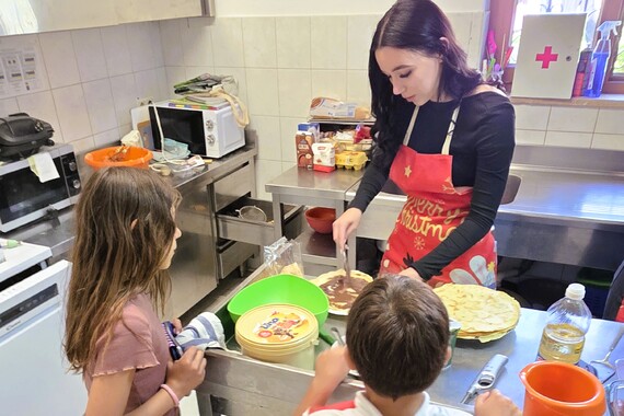 Frizirali djecu, pekli palačinke i darovali pažnju: humana priča pulskih srednjoškolaca