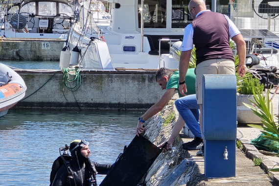 Ronioci očistili podmorje čarter zone marine: iz mora izvučene i automobilske gume