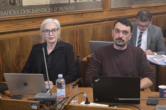 Vijećnik Vuković smatra da Puležanima ne treba parkirnih mjesta. Grbin mu odgovorio: Ovo još nisam čuo