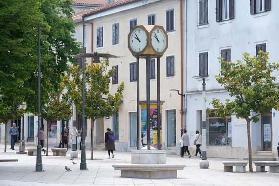 Krađe u DM-u i Sinsayu: Kamera snimila grupu koja je u Pazinu mjesecima odnosila robu bez plaćanja