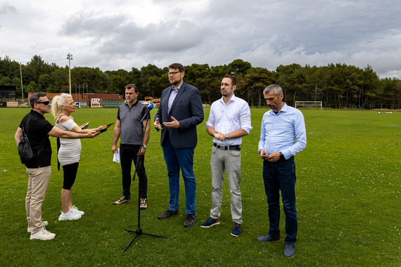 Peđa Grbin ponovno obišao pulska gradilišta. Projekti premašuju tri milijuna eura