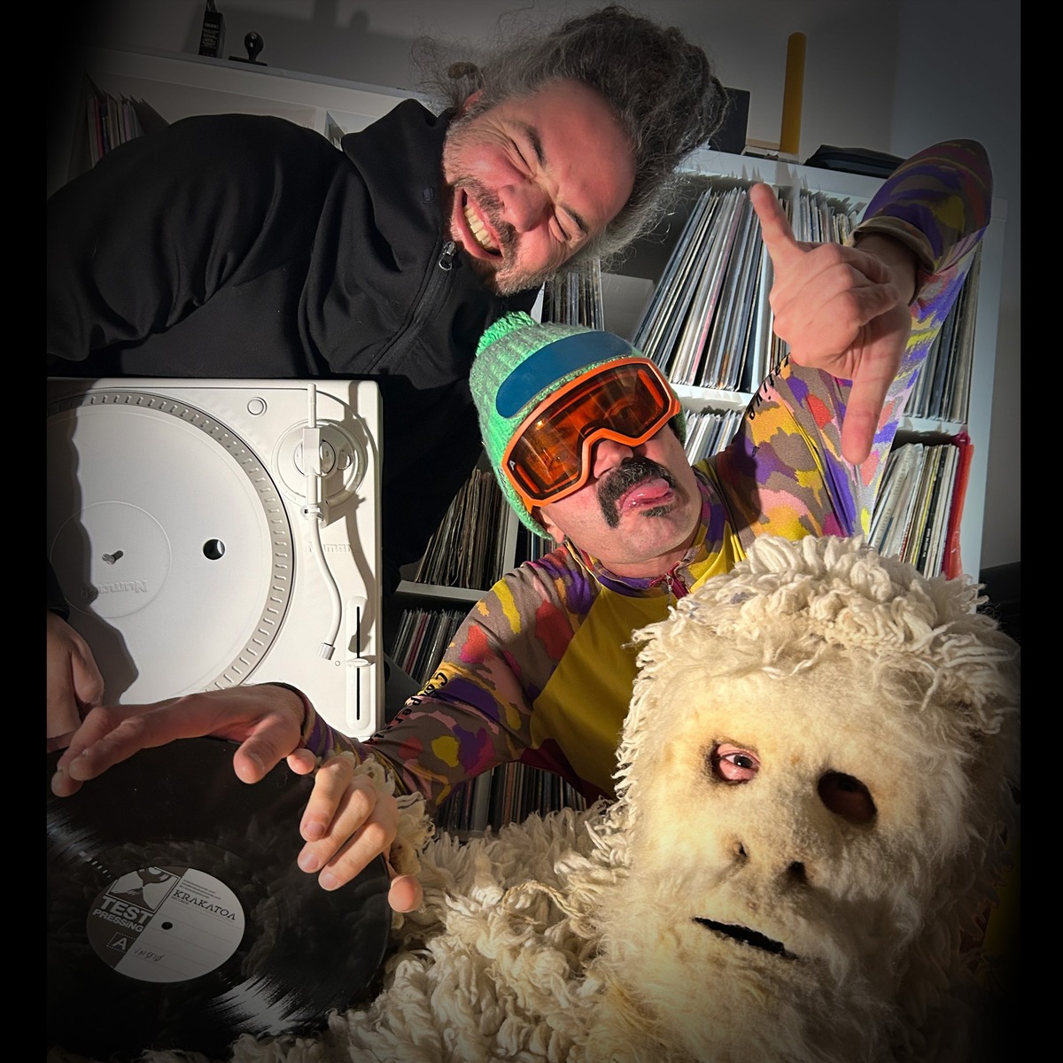 Skier and Yeti (Foto: Facebook)