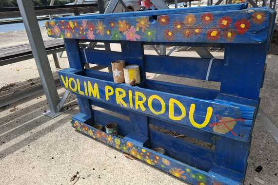 U Puli ponovno postavljene pepeljare za plažu. Evo gdje ih možete naći