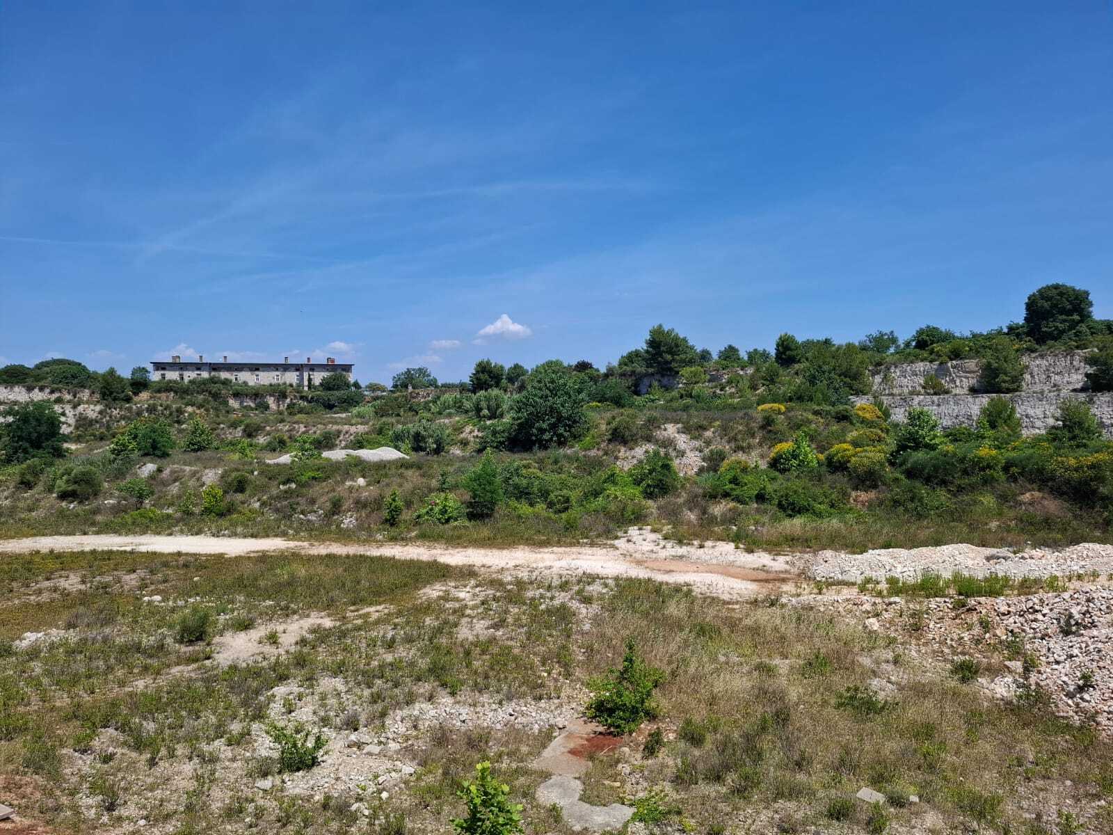 Bivši kamenolom Max na Stoji (Foto: Mirjana Vermezović Ivanović)