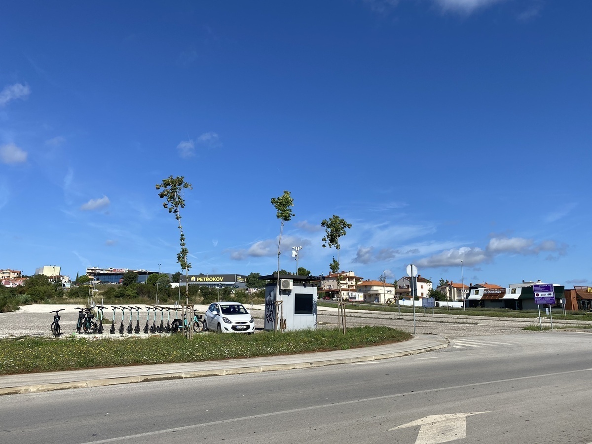 Parkiralište na Gregovici