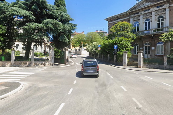 Vozači često griješe na križanju kod Glavne pošte, građanin upozorava na problem