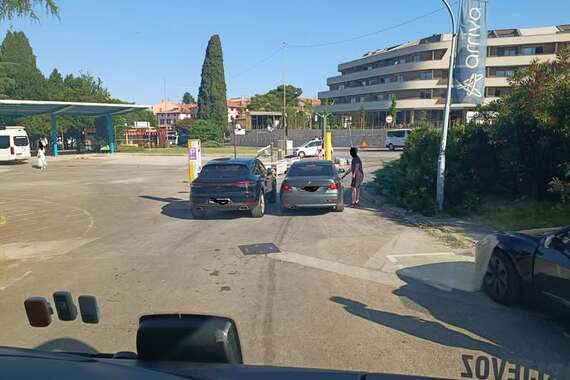 Kad rampa na porečkom kolodvoru ne radi, a imate 10 minuta za izaći...