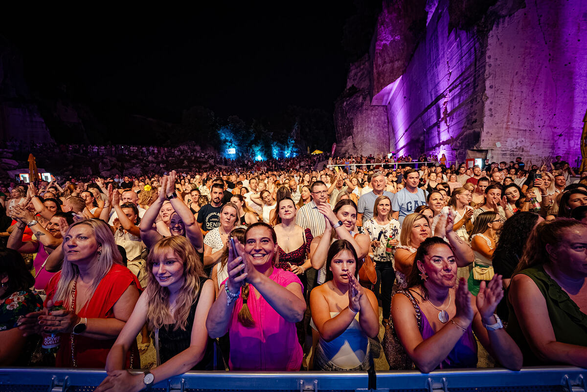 Uzavrela atmosfera u Cave Romane (Foto: Studio 11/Rocks&Stars festival)