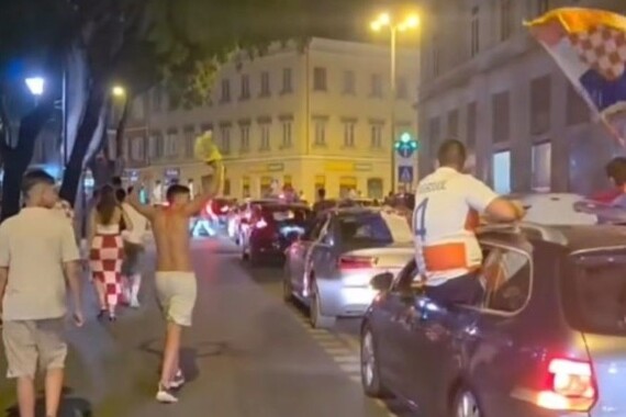 Hrvatska ide dalje, velika slavlja u Istri. U Umagu navijači stigli na kamionu, u Puli velika kolona i zastave