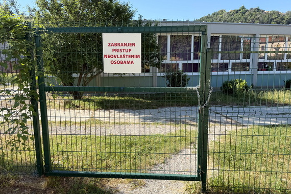 Od otvorenih školskih dvorišta do zaključanih vrata: jesmo li pretjerali?