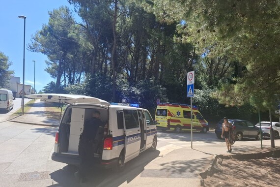 Dvije osobe lakše ozlijeđene u padu s motora