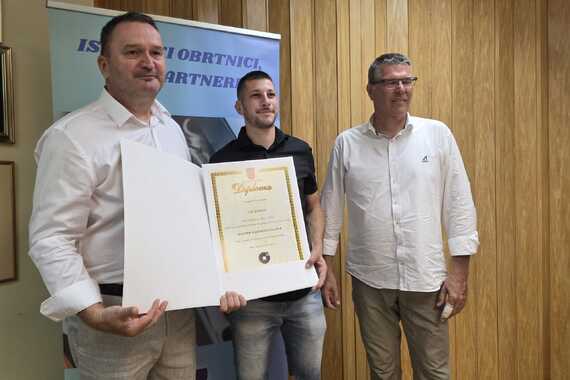 Majstorsku diplomu dobila 52 istarska obrtnika, među njima kuhari, frizeri, automehaničari i stolari