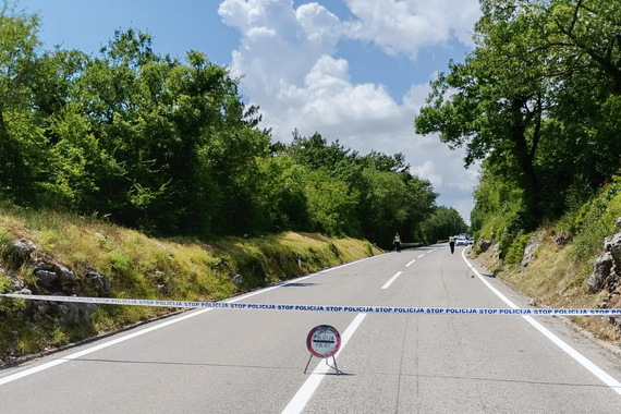U prometnoj nesreći između Vozilići i Štrmca teško ozlijeđen 21-godišnji motociklist