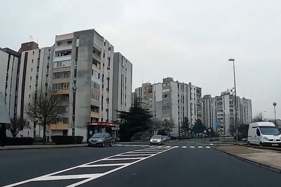 Javnost stala na stranu golog muškarca u Puli, ali susjedi otkrivaju drugu stranu priče