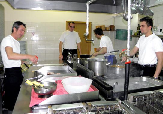 Putem Hrvatskog zavoda za zapošljavanje trenutno se traži 376 kuhara (foto: Divna Knežević)