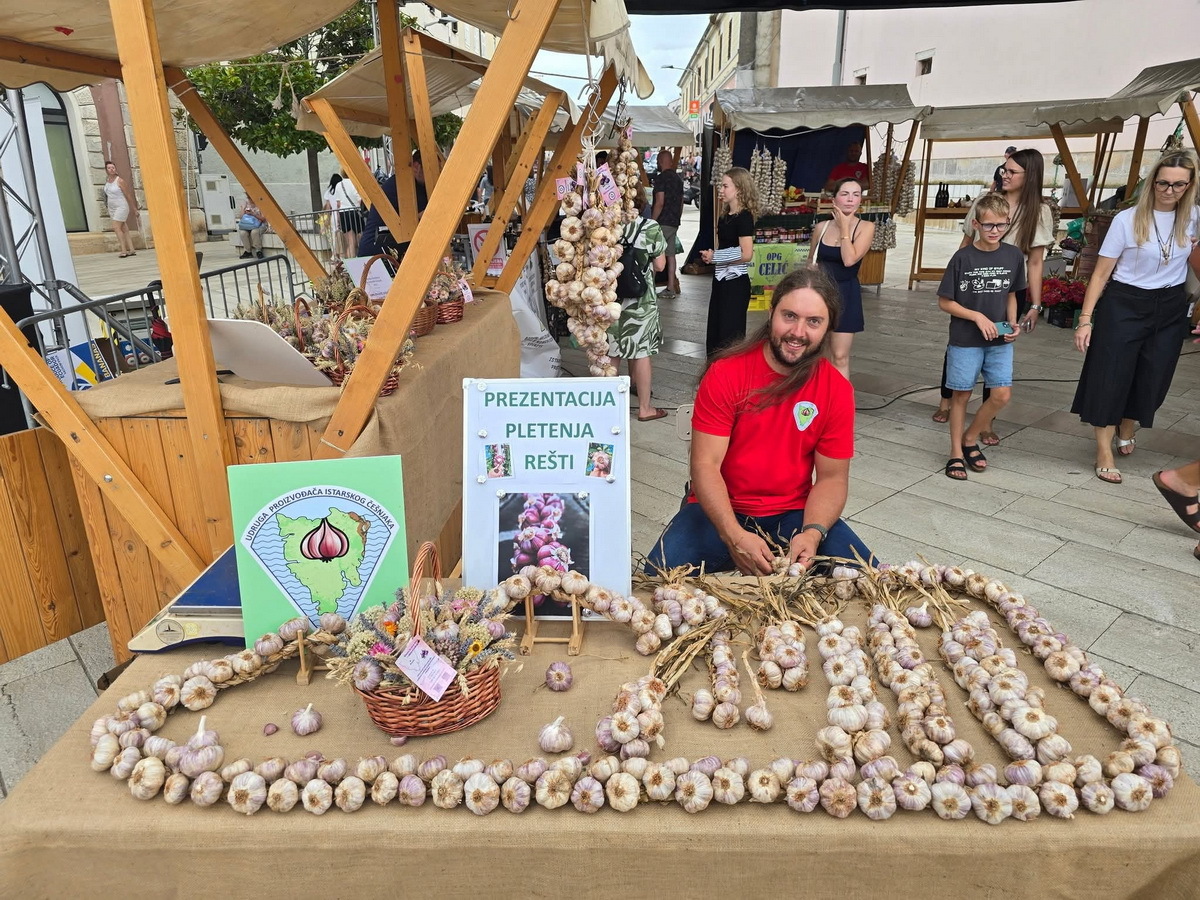 U subotu i nedjelju, na Trgu slobode se održava 7. Festival istarskog češnjaka
