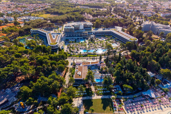 Slavni talijanski modni brend pretvorio je popularni beach club u ekskluzivnu ljetnu oazu