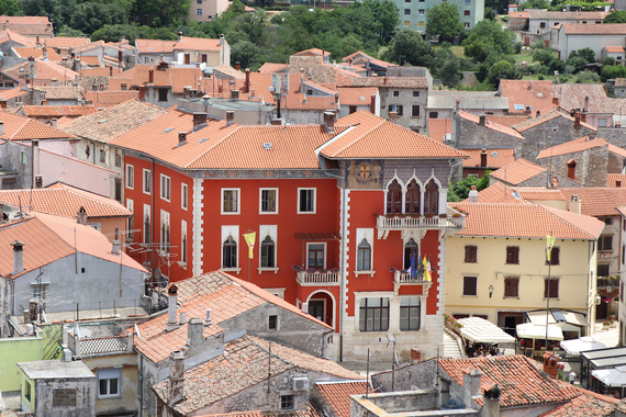 Petorica pretukla dvojicu i prijetila im smrću. Pucali iz pištolja, sve pred djecom! 
