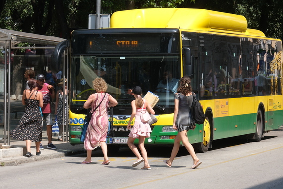 Turisti poremetili javni prijevoz. Pulapromet javlja da busevi kasne 