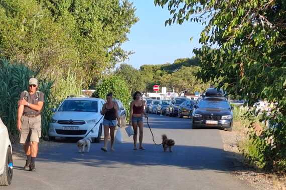 Prometni kaos na Valovinama. Vozi se u nedopuštenom smjeru, nisu dovoljna ni četiri znaka zabrane 