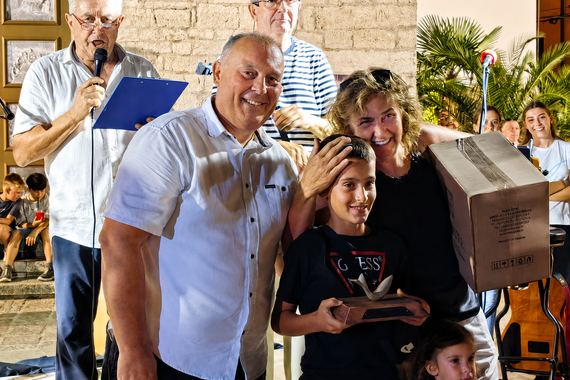 FAŽANSKO SOLJENJE Gabriel Bergić i nona Davorka Spinotti posolili najbolje sardele 